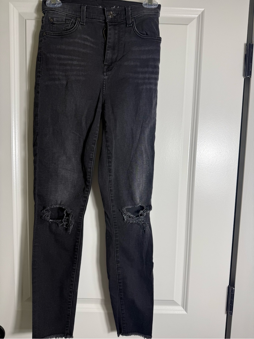 Ashley Ripped Straight leg jeans
